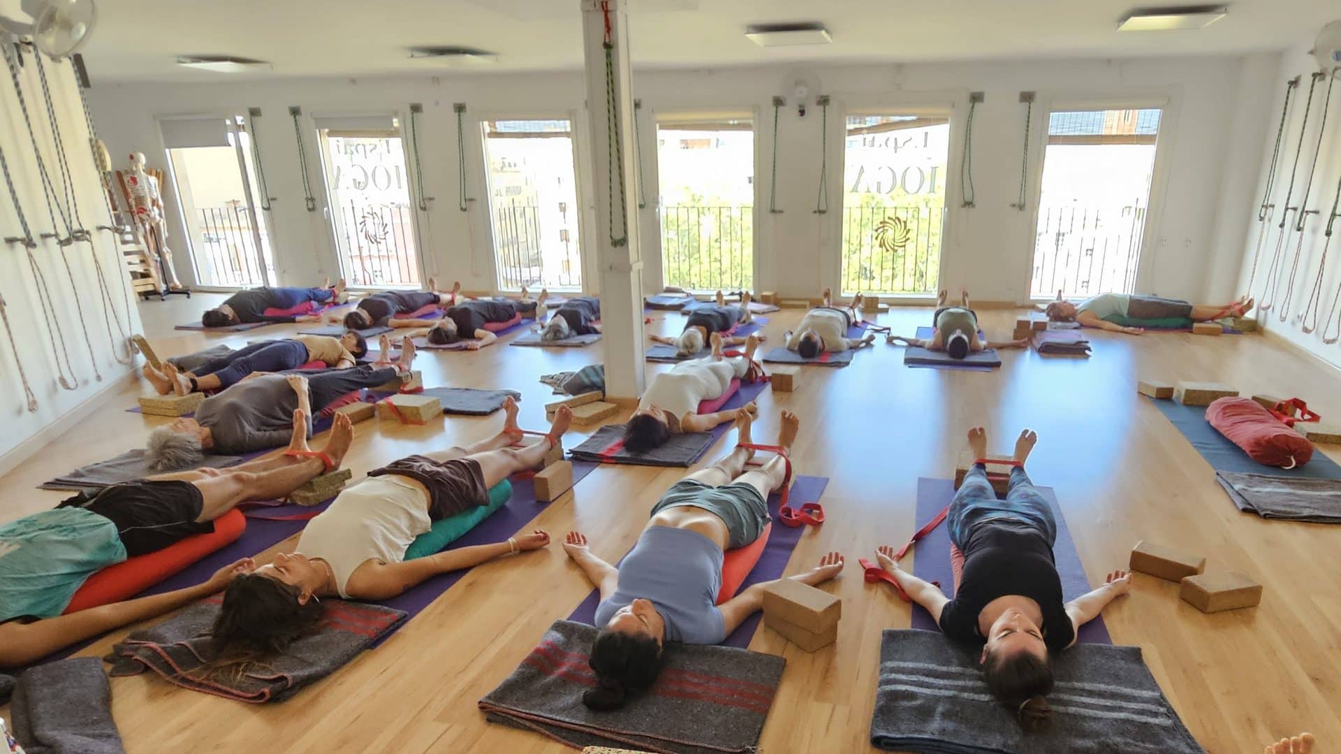 Setu bhanda sarvangasana